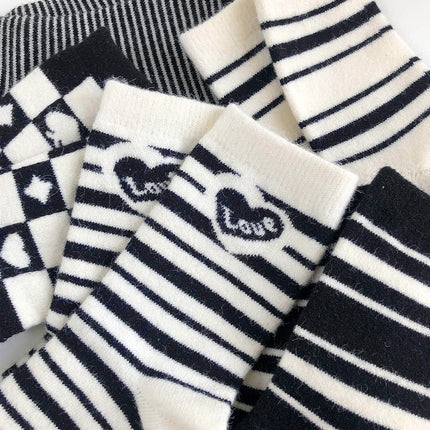 Wholesale Women's Winter Warm Rhombus Love Embroidery Mid-calf Wool Striped Socks