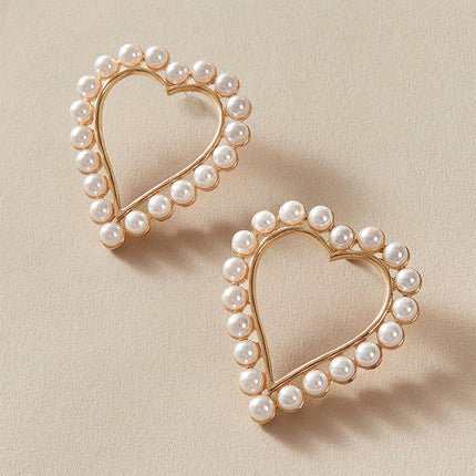 Pearl Love Light Luxury Hollow Stud Earrings