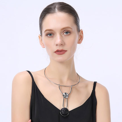 Wholesale Women's Fashion Original Large Pendant Short Necklace