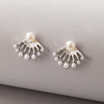 Pearl Love Light Luxury Hollow Stud Earrings