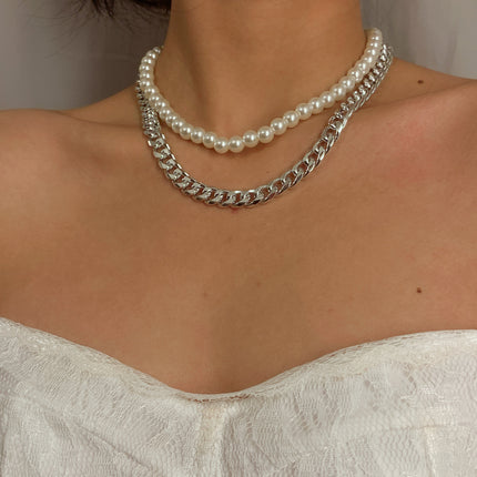 Nachgemachte Frauen-Weinlese-Metallketten-Perlen-Halskette