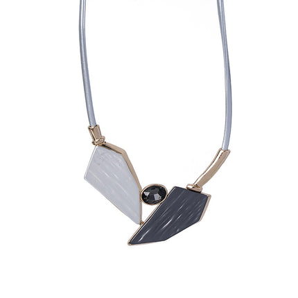 Wholesale Women's Fashion Irregular Geometric Metal Crystal Necklace