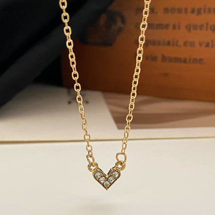Collar de corazón de diamantes de imitación con cadena de clavícula con colgante de corazón a la moda