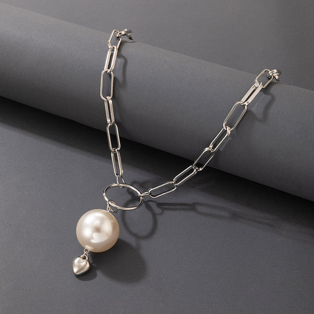 Wholesale Fashion Silver Buckle Pearl Heart Pendant Single Layer Necklace