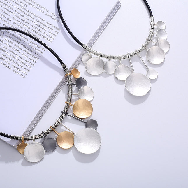 Wholesale Women's Fashionable Cool Style Clavicle Disc Pendant Necklace