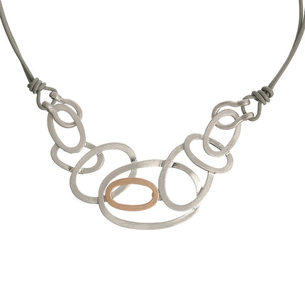 Wholesale Women's Oval Geometric Metal Stylish Retro Elegant Necklace