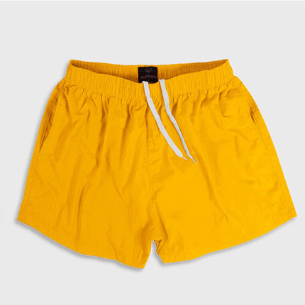 Lässige Strandshorts für Herren im Sommersporturlaub