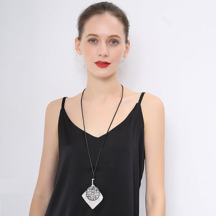 Wholesale Women's Fashion Multilayer Brushed Original Metal Necklace