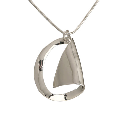 Wholesale Women's Fashion Versatile Twisted Geometric Metal Necklace