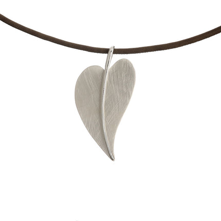 Wholesale Women's Fashion Brushed Heart Pendant Handmade Necklace