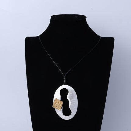 Wholesale Women's Fashion Retro Irregular Geometric Metal Necklace