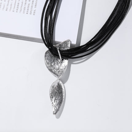 Wholesale Women's Metal Frosted PU Leather Cord Exaggerated Necklace