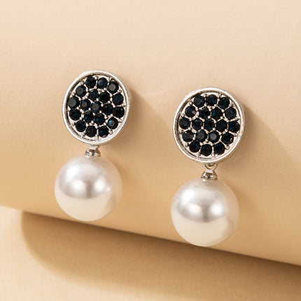 Pearl Love Light Luxury Hollow Stud Earrings