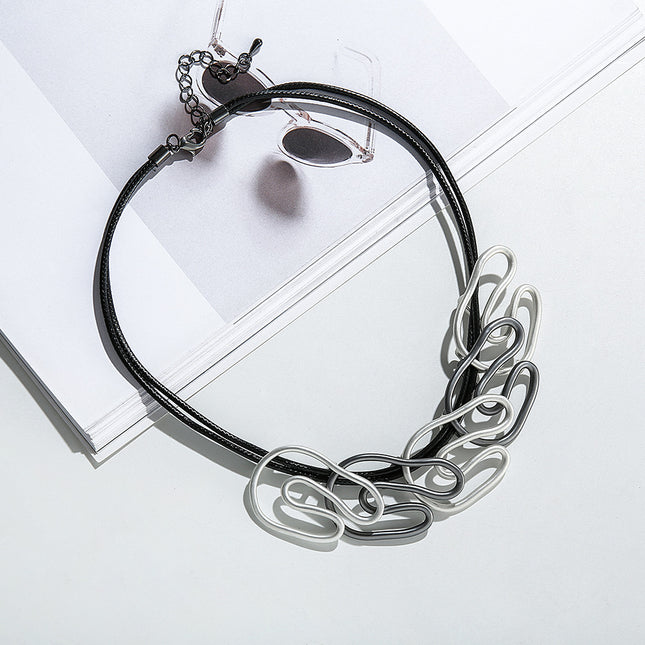 Wholesale Women's Metal Necklace Clavicle Chain